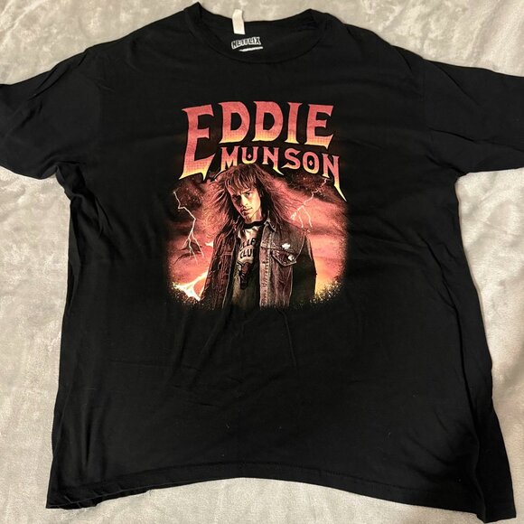 Stranger Things Eddie Munson Graphic Tee (Large) - Picture 1 of 1
